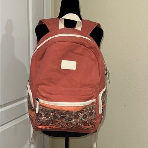 Rustic Reddish Floral Patterned Backpack. DACHEE. New no tags.